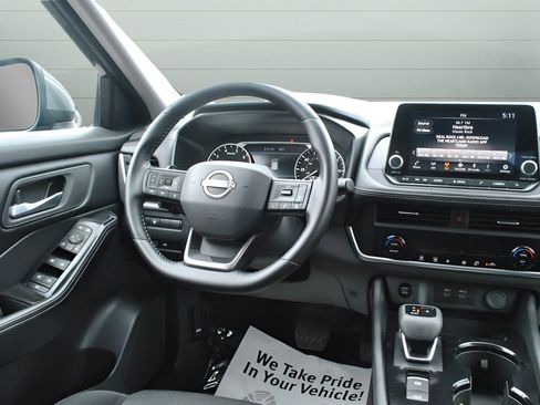 Used 2025 Nissan Rogue SV AWD/4WD image 22