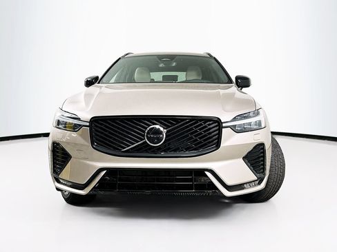 Used 2026 Volvo XC60 B5 Plus w/ Protection Package Premier AWD/4WD image 5