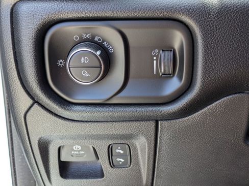 Used 2022 RAM 1500 Big Horn RWD image 13