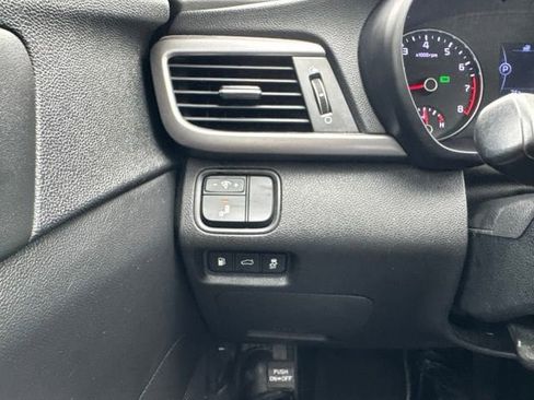 Used 2018 Kia Optima LX FWD image 8