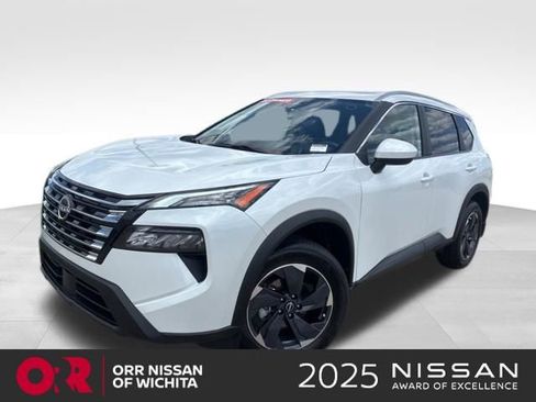 Used 2024 Nissan Rogue SV w/ SV Premium Package FWD image 1