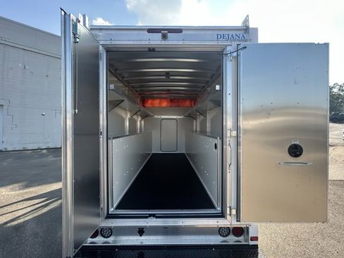 New 2026 Ford E-350 and Econoline 350 Super Duty w/ Power Equipment Group image 10