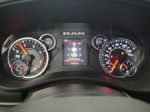 Used 2019 RAM 2500 Big Horn image 16