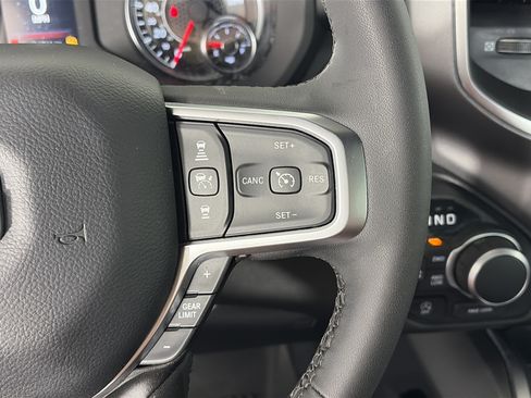 Used 2025 RAM 1500 Big Horn AWD/4WD image 31