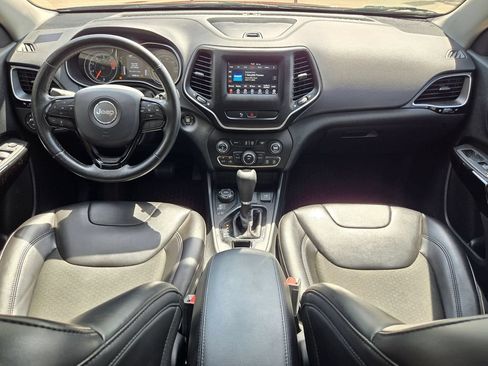 Used 2020 Jeep Cherokee Latitude Plus AWD/4WD image 23