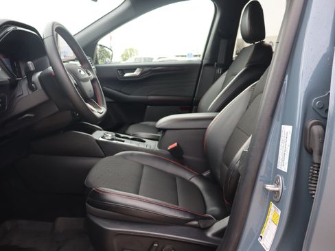 Used 2025 Ford Escape ST-Line w/ Equipment Group 301A FWD image 10