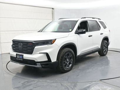 Certified 2025 Honda Pilot TrailSport