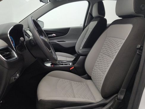 Used 2018 Chevrolet Equinox LS FWD image 17