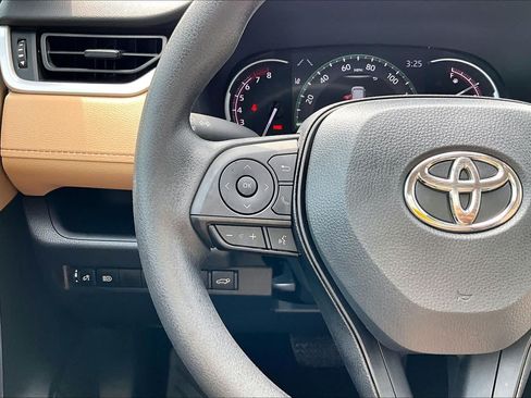 Used 2024 Toyota RAV4 XLE w/ Convenience Package FWD image 24