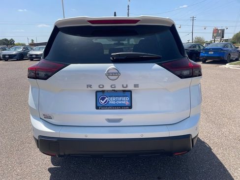 Certified 2024 Nissan Rogue S FWD image 6