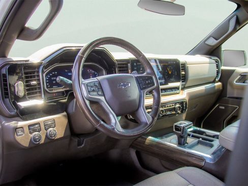 Used 2023 Chevrolet Silverado 1500 RST AWD/4WD image 8
