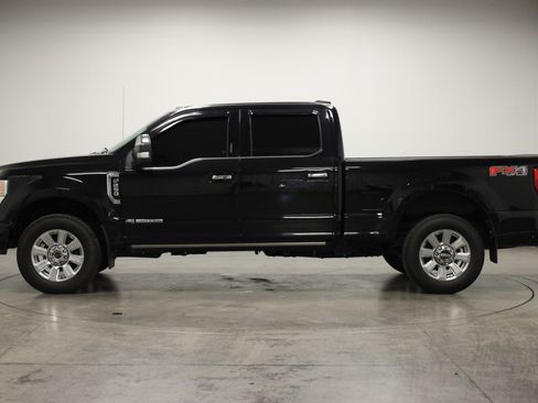 Used 2020 Ford F250 Platinum w/ FX4 Off-Road Package image 5