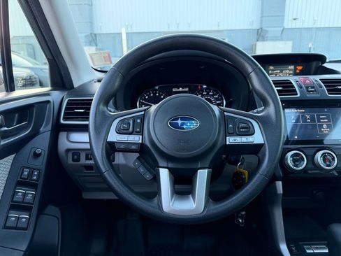 Used 2017 Subaru Forester 2.5i Premium AWD/4WD image 8