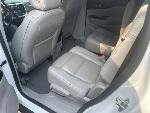 Used 2018 GMC Acadia SLT FWD image 18