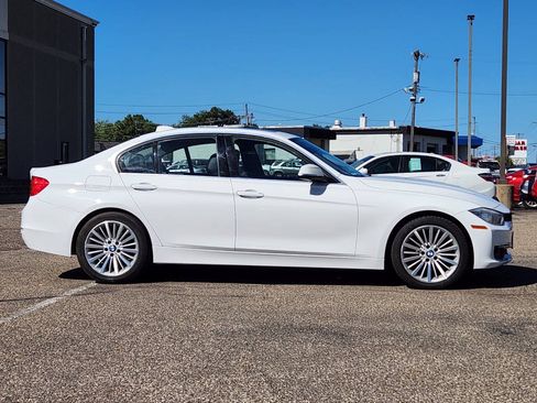 Used 2014 BMW 328i xDrive Sedan AWD/4WD image 10