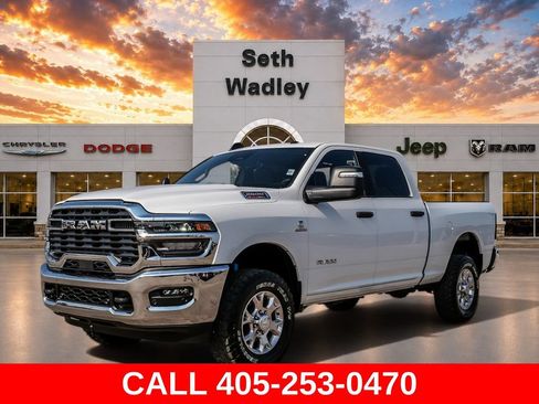 Used 2025 RAM 2500 Big Horn AWD/4WD image 3