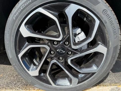 New 2026 Chevrolet Trax RS w/ Sunroof Package image 10