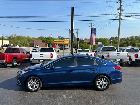 Used 2015 Hyundai Sonata SE image 1