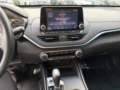 Used 2021 Nissan Altima 2.5 SR FWD image 24