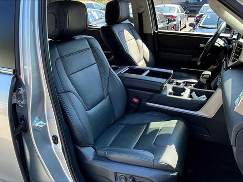 Used 2024 Toyota Tundra Limited image 8