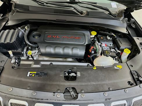 Used 2022 Jeep Compass Latitude w/ Convenience Group image 34