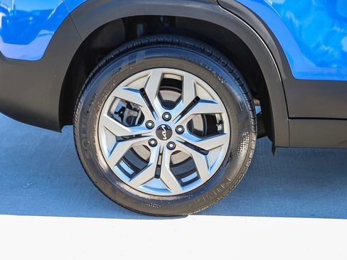 Used 2024 Kia Seltos S image 11