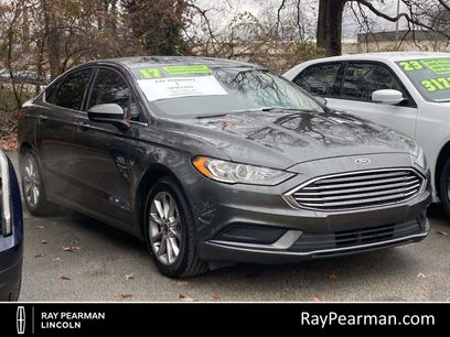 Used 2017 Ford Fusion SE w/ Fusion SE Technology Package