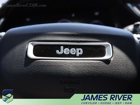Used 2021 Jeep Grand Cherokee L Limited AWD/4WD image 28