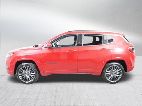 Used 2022 Jeep Compass Limited image 4