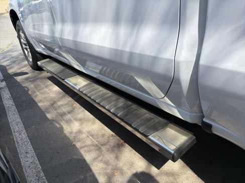 Used 2020 Chevrolet Silverado 1500 LT image 4