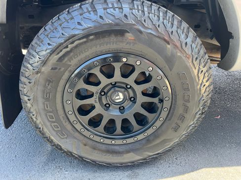 Used 2013 Toyota Tacoma PreRunner w/ SR5 Pkg RWD image 9