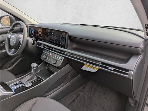 New 2026 Hyundai Tucson SE image 27