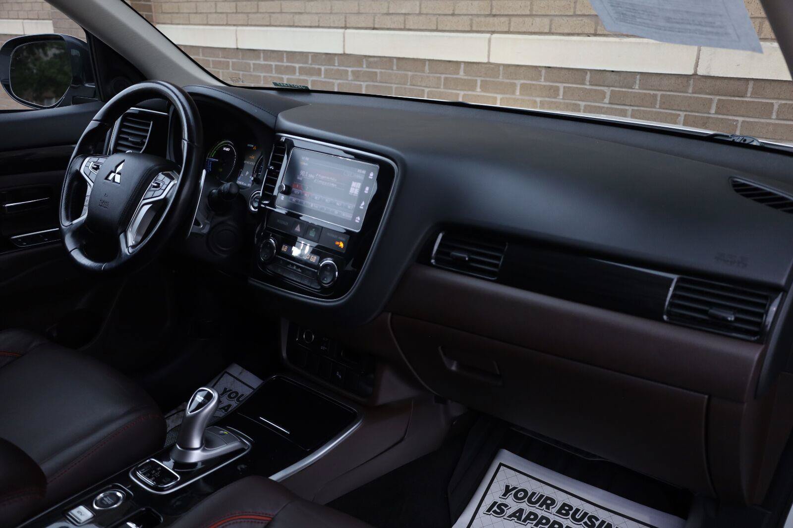 Used 2018 Mitsubishi Outlander GT AWD/4WD image 30