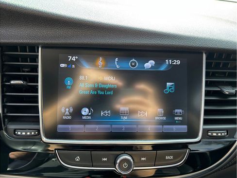 Used 2018 Buick Encore Premium image 31