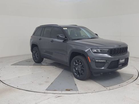New 2025 Jeep Grand Cherokee Limited image 3