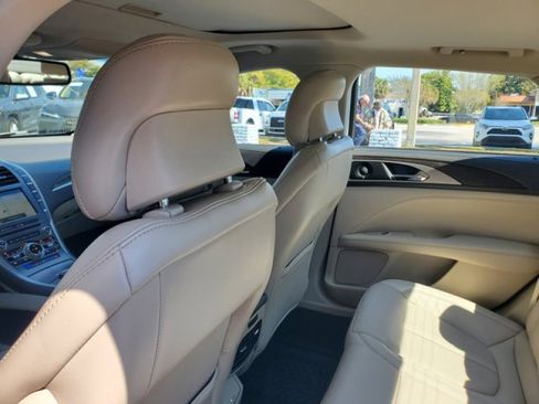 Used 2019 Lincoln MKZ Reserve image 27