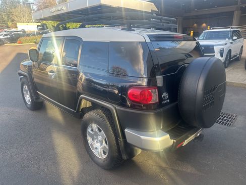Used 2007 Toyota FJ Cruiser 4WD image 3