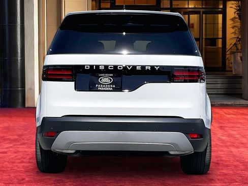 New 2026 Land Rover Discovery S AWD/4WD image 7