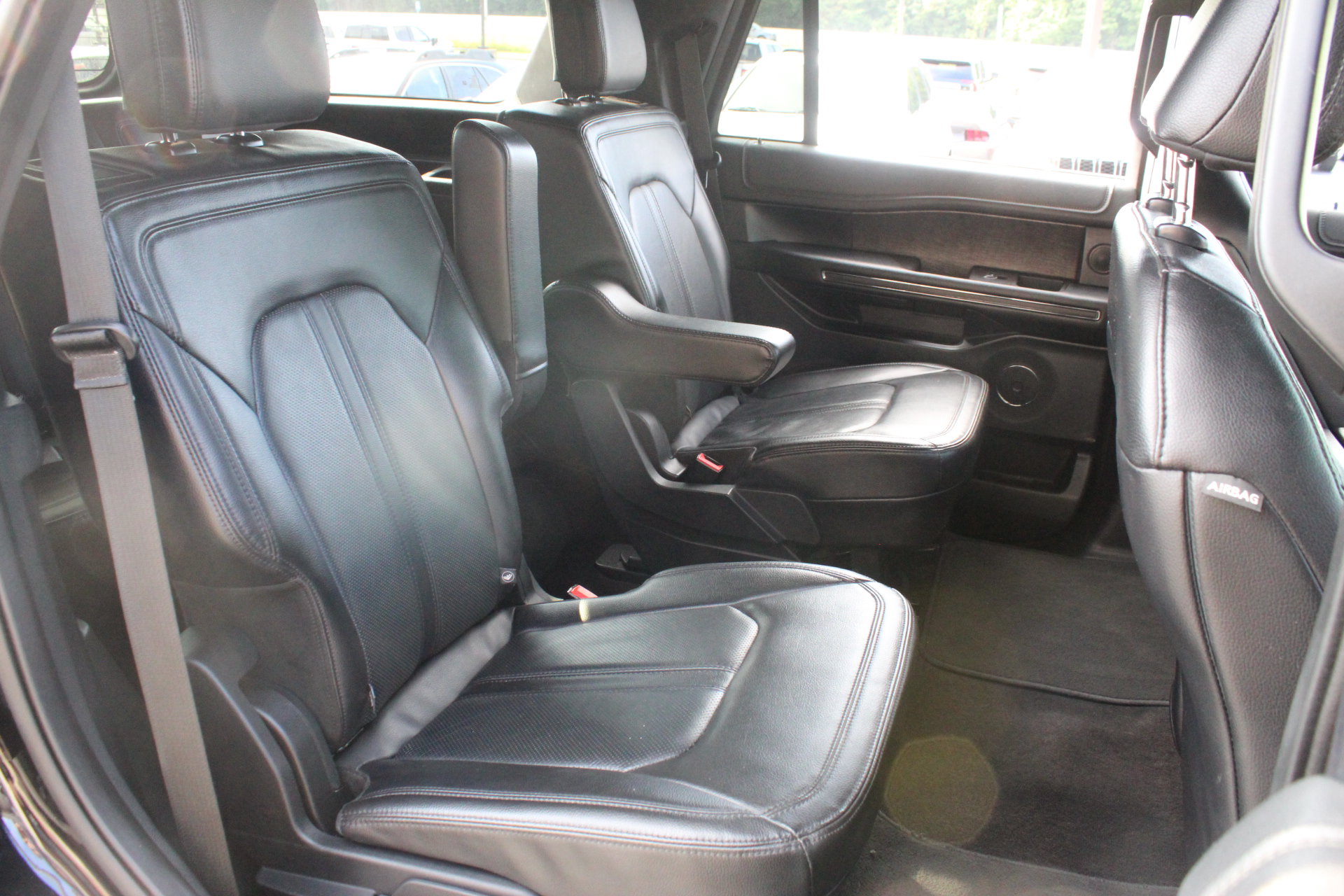 Used 2021 Ford Expedition Limited AWD/4WD image 31