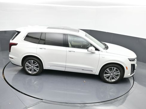 Used 2023 Cadillac XT6 Premium Luxury image 45