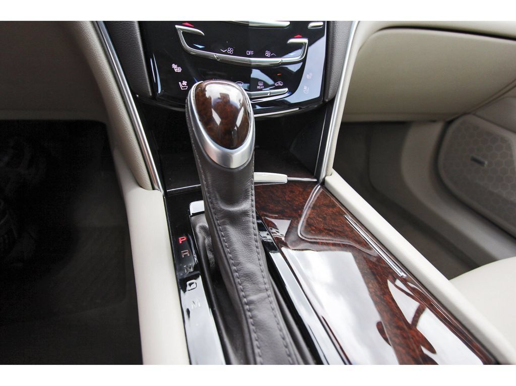 Used 2014 Cadillac XTS Luxury w/ Driver Awareness Package FWD image 24