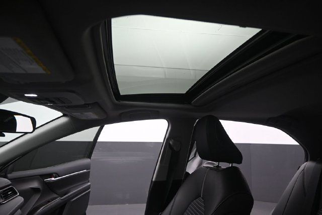 Used 2024 Toyota Camry SE FWD image 12