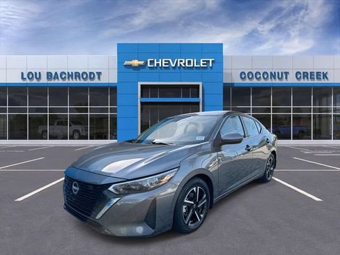 Used 2025 Nissan Sentra SV FWD image 4