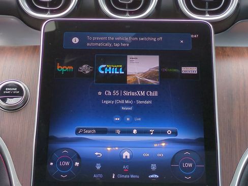 Used 2025 Mercedes-Benz GLC 300 4MATIC image 18