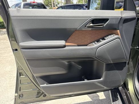 Certified 2025 Lexus GX 550 w/ Cold Area Package AWD/4WD image 13