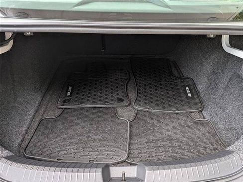 Certified 2023 Volkswagen Jetta SE w/ Panoramic Sunroof Package FWD image 18