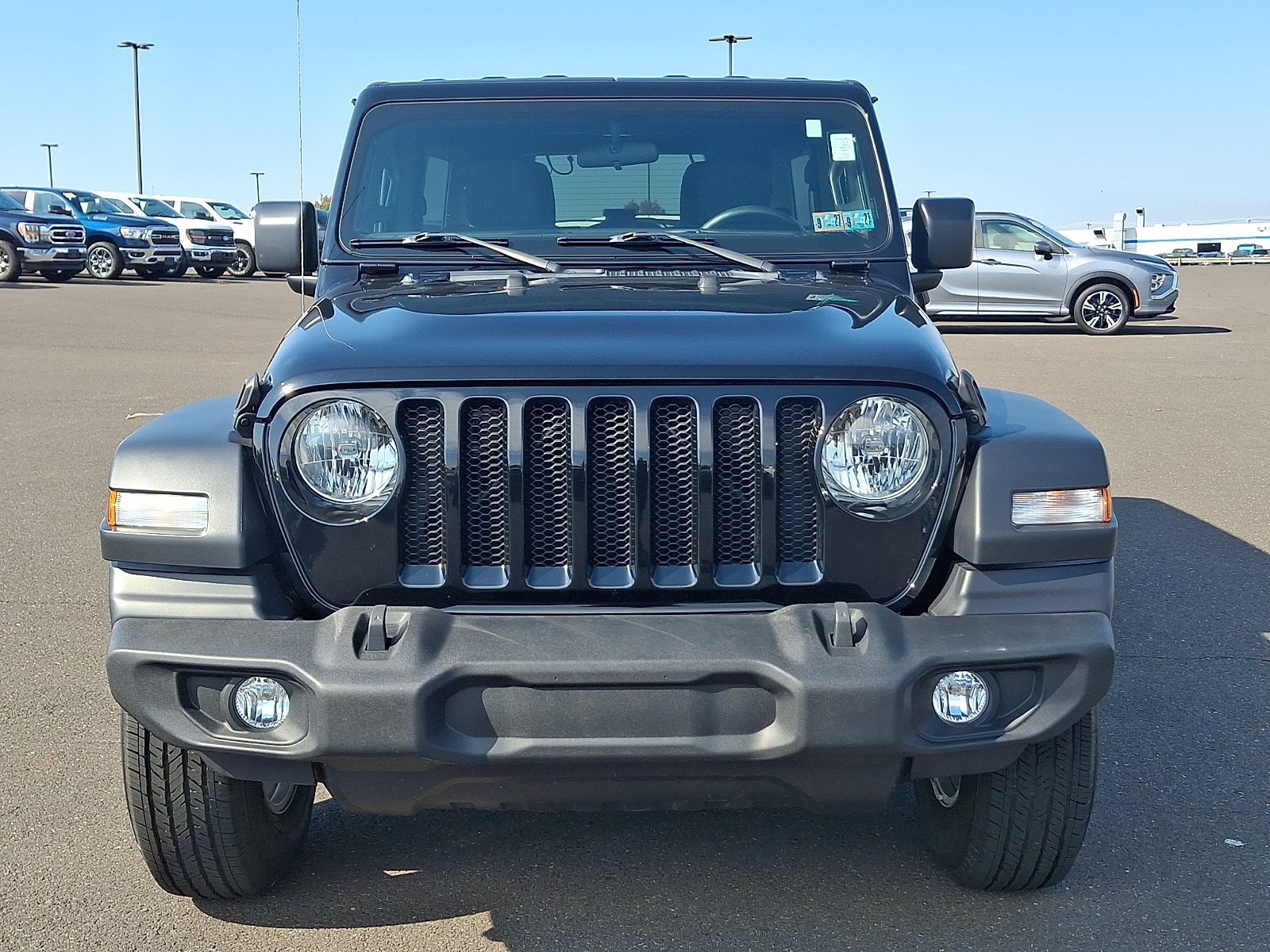 Used 2023 Jeep Wrangler Unlimited Sport AWD/4WD image 2