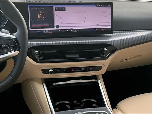 Used 2025 BMW 330i Sedan w/ Premium Package RWD image 6