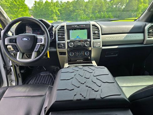Used 2017 Ford F250 Lariat w/ Chrome Package AWD/4WD image 3