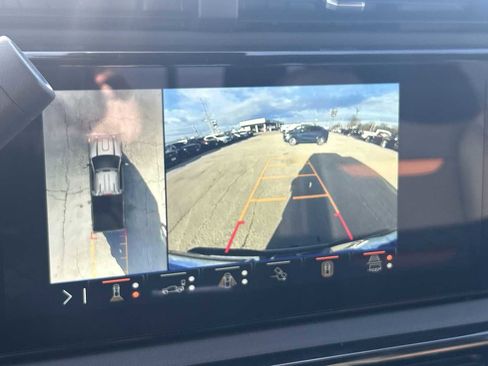 New 2026 GMC Sierra 2500 AT4 w/ LPO, Black Badging Package AWD/4WD image 15